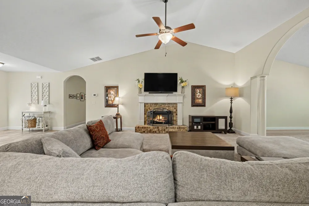 1750 Satilla DR Winder, GA 30680