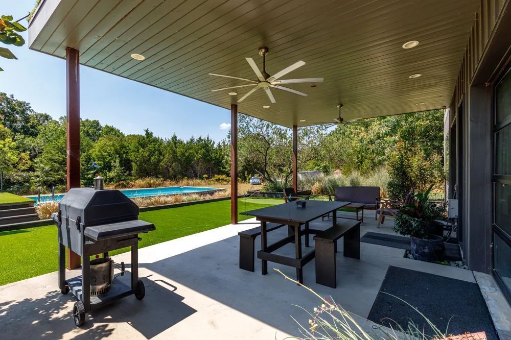 6448 County Road 437 Princeton, TX 75407