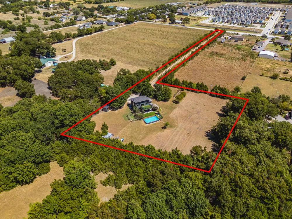 6448 County Road 437 Princeton, TX 75407