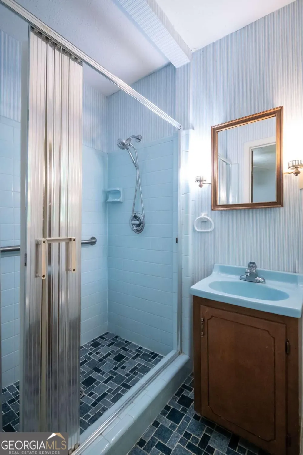 135 Old Fort RD Athens, GA 30606