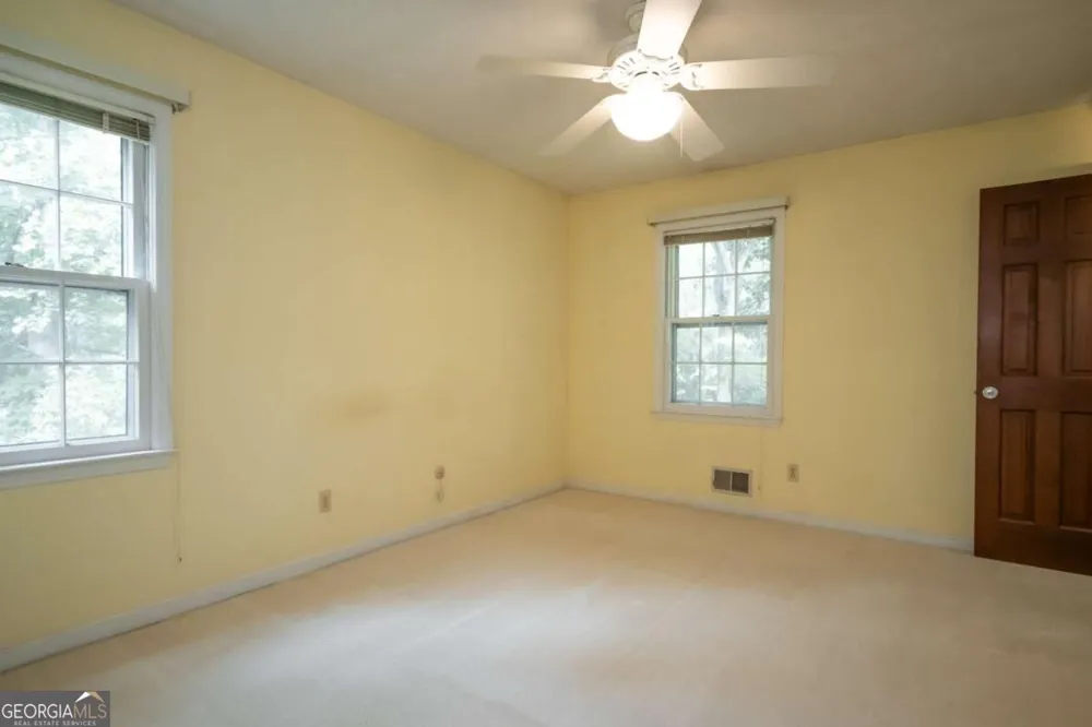 135 Old Fort RD Athens, GA 30606