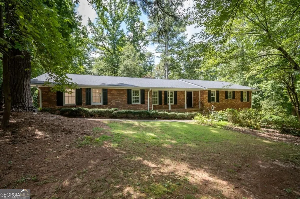 135 Old Fort RD Athens, GA 30606