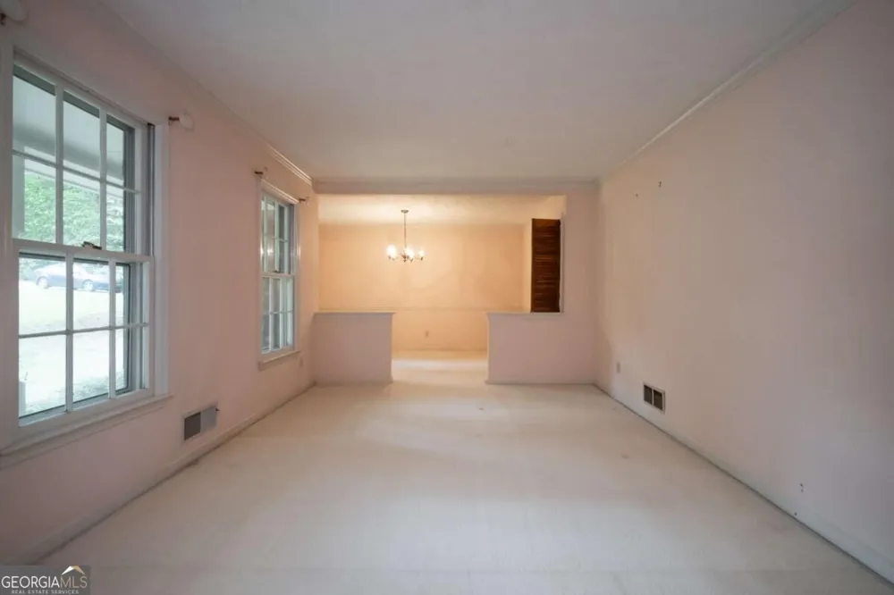 135 Old Fort RD Athens, GA 30606