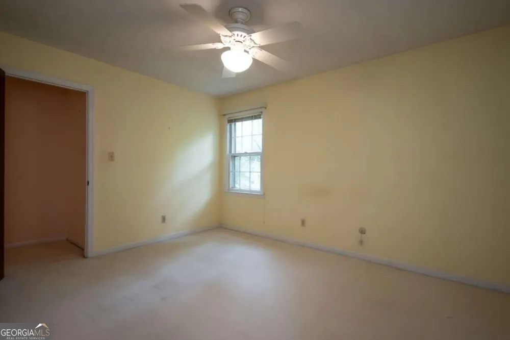 135 Old Fort RD Athens, GA 30606
