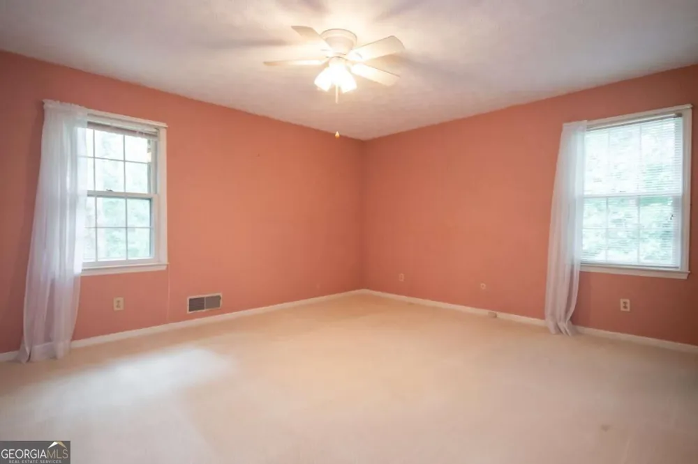 135 Old Fort RD Athens, GA 30606