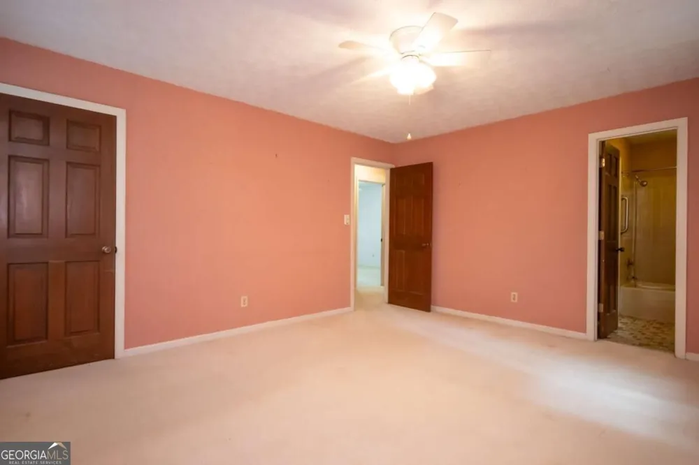 135 Old Fort RD Athens, GA 30606