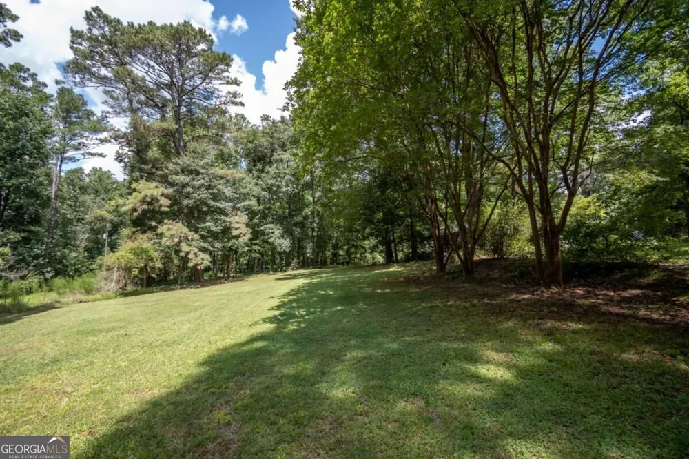 135 Old Fort RD Athens, GA 30606