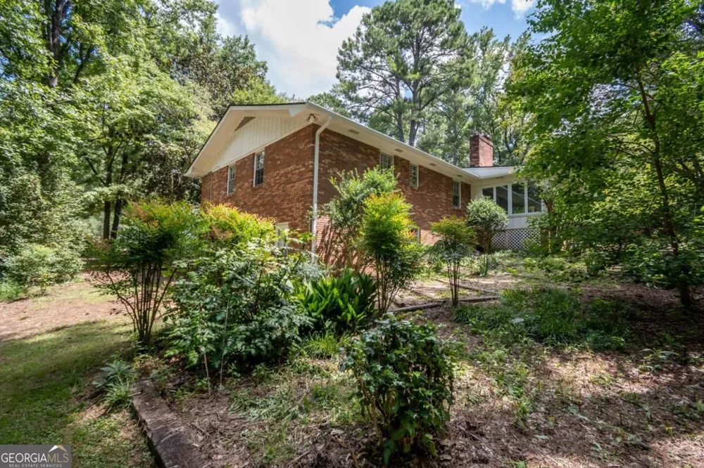 135 Old Fort RD Athens, GA 30606