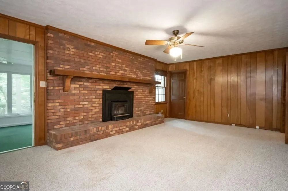 135 Old Fort RD Athens, GA 30606
