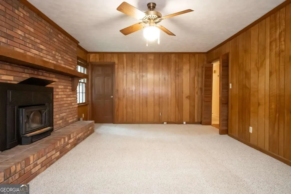 135 Old Fort RD Athens, GA 30606