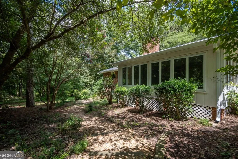 135 Old Fort RD Athens, GA 30606