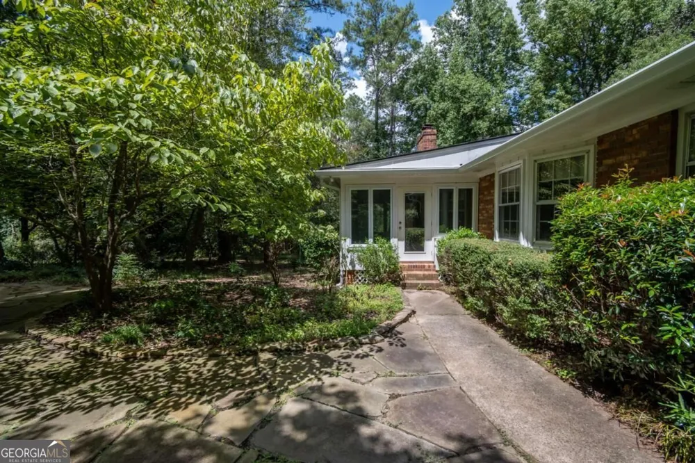 135 Old Fort RD Athens, GA 30606