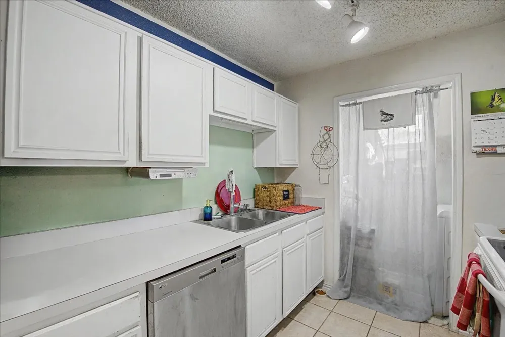 5705 Heatherglen Terrace Fort Worth, TX 76179