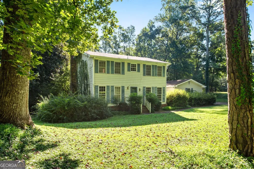 1255 Lake Charles DR Roswell, GA 30075