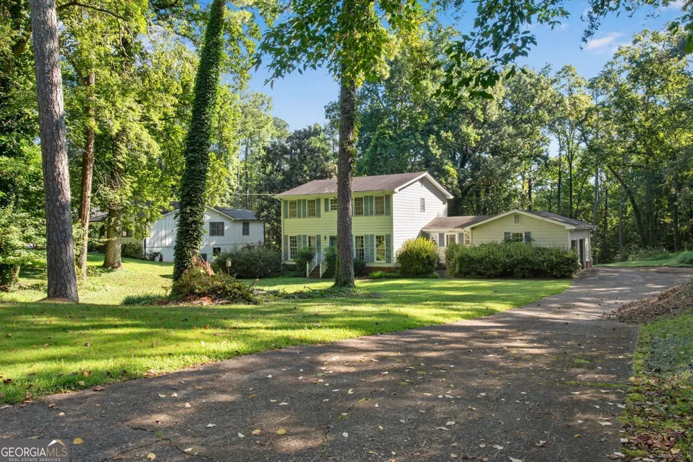 1255 Lake Charles DR Roswell, GA 30075