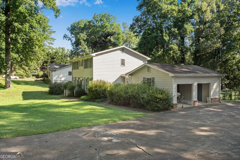 1255 Lake Charles DR Roswell, GA 30075