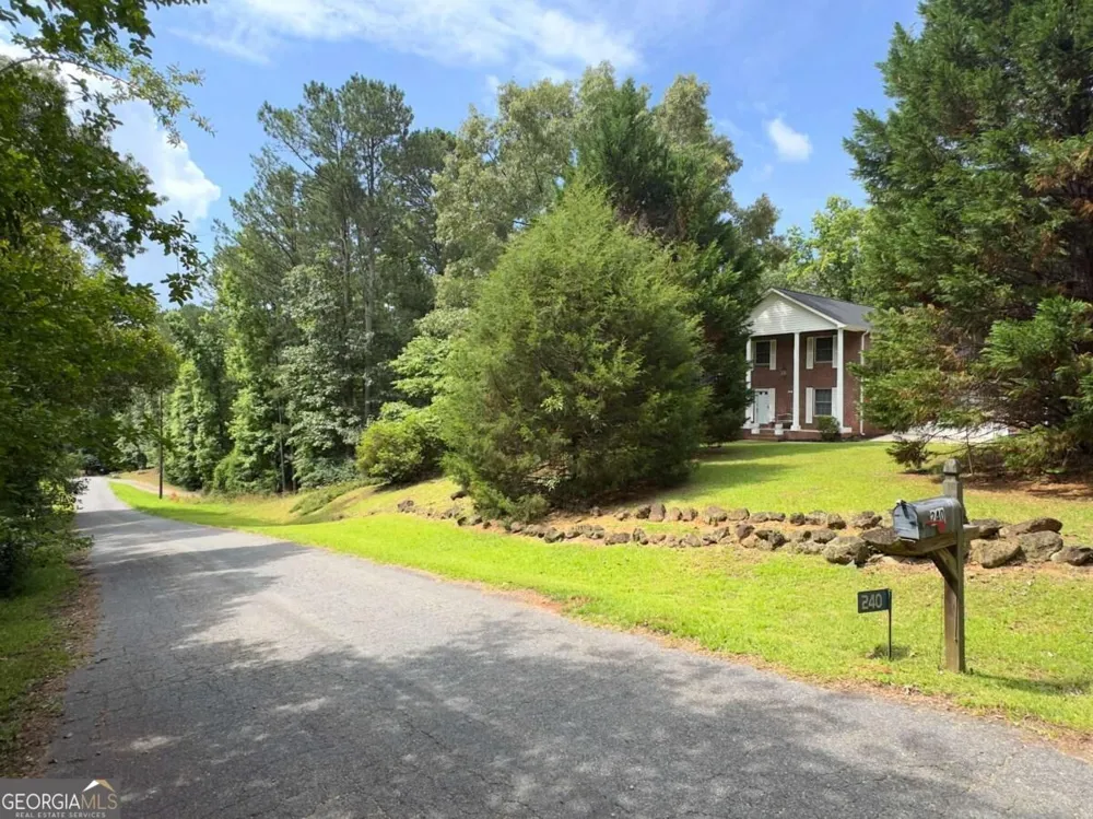 240 Riverview RD Jackson, GA 30233