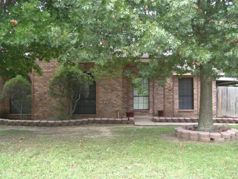 707 Lemons Street