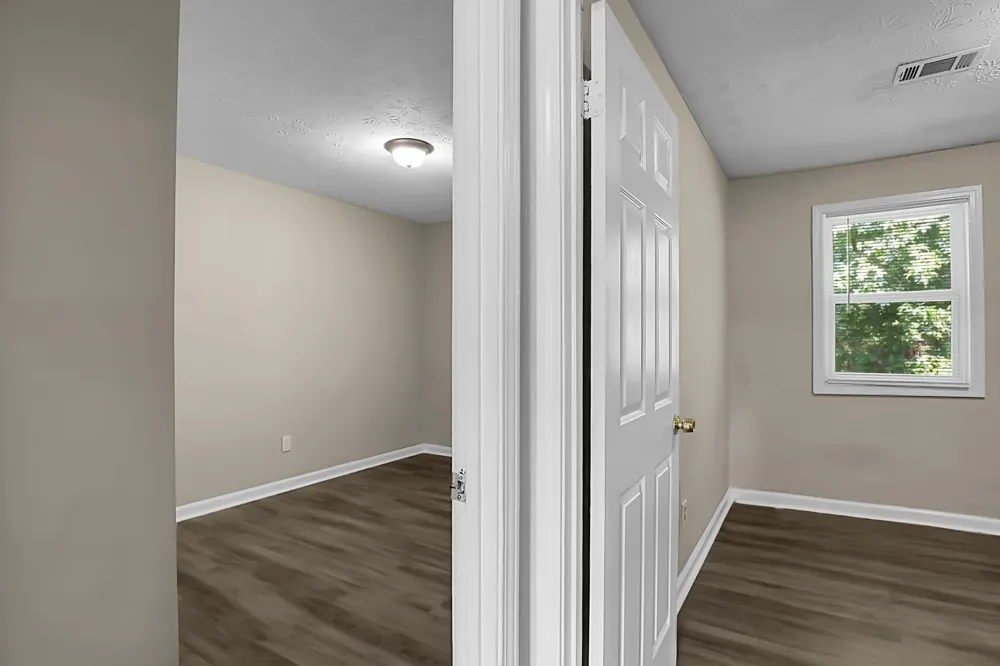 1229 Creek Forest CT NW Conyers, GA 30012