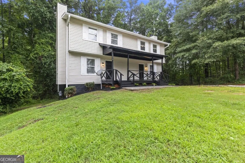 1229 Creek Forest CT NW Conyers, GA 30012