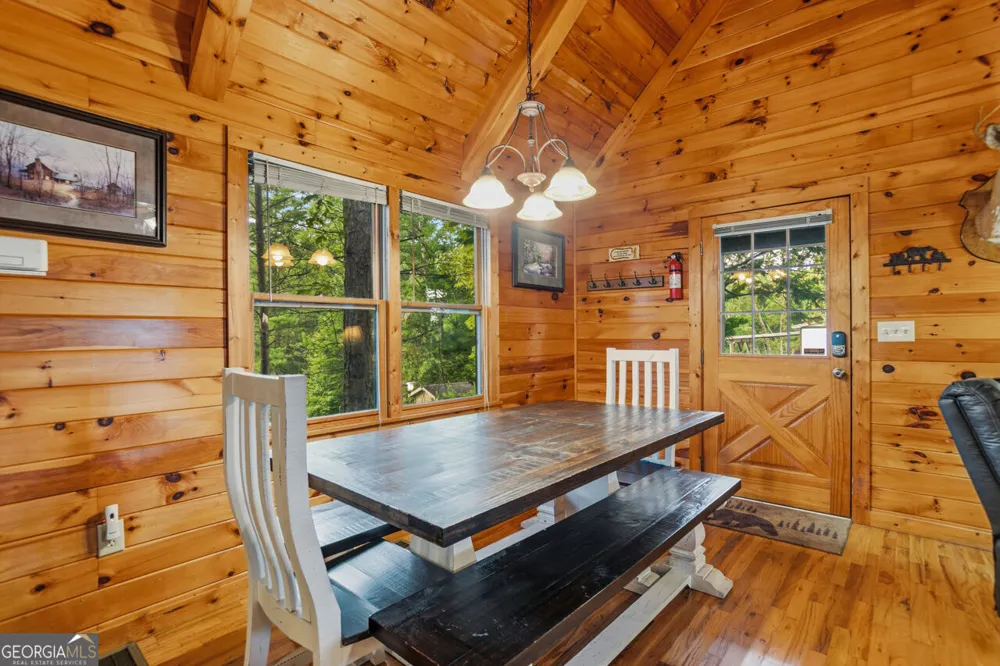 142 Oak Hill DR Mineral Bluff, GA 30559