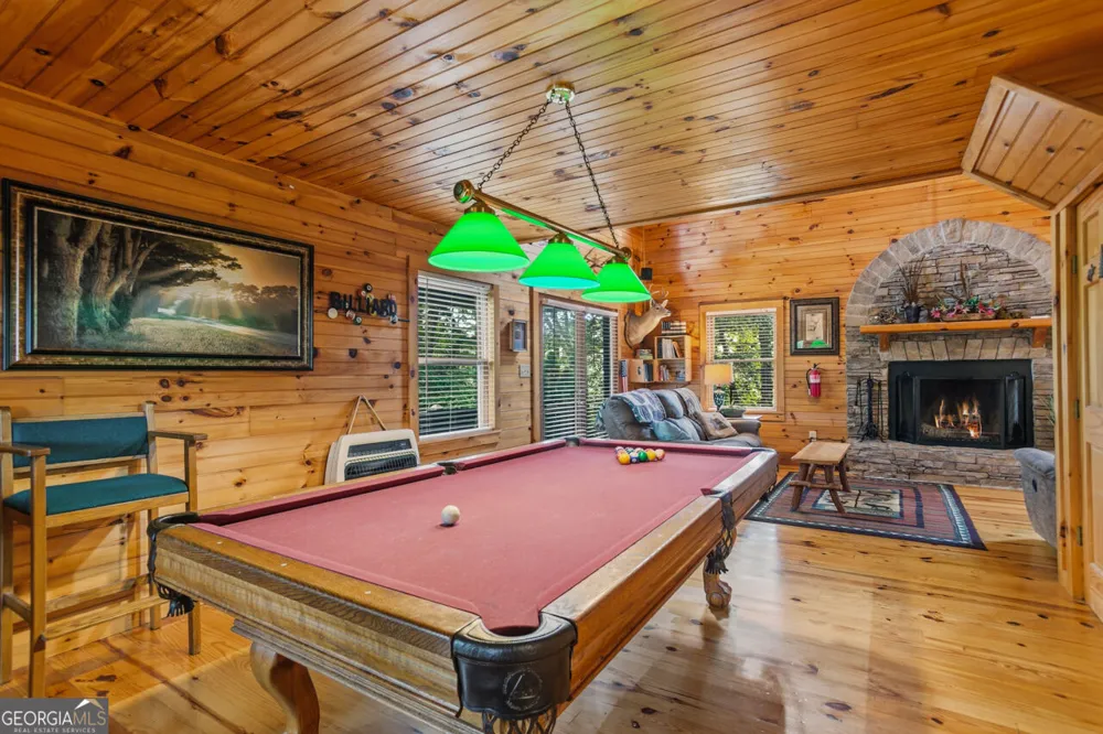 142 Oak Hill DR Mineral Bluff, GA 30559