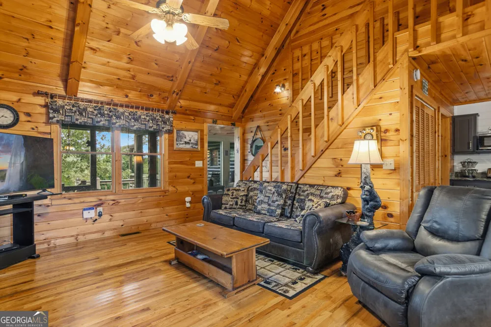 142 Oak Hill DR Mineral Bluff, GA 30559