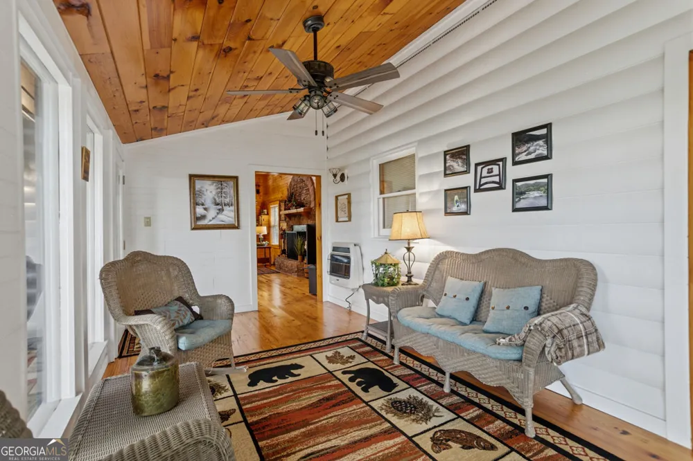 142 Oak Hill DR Mineral Bluff, GA 30559
