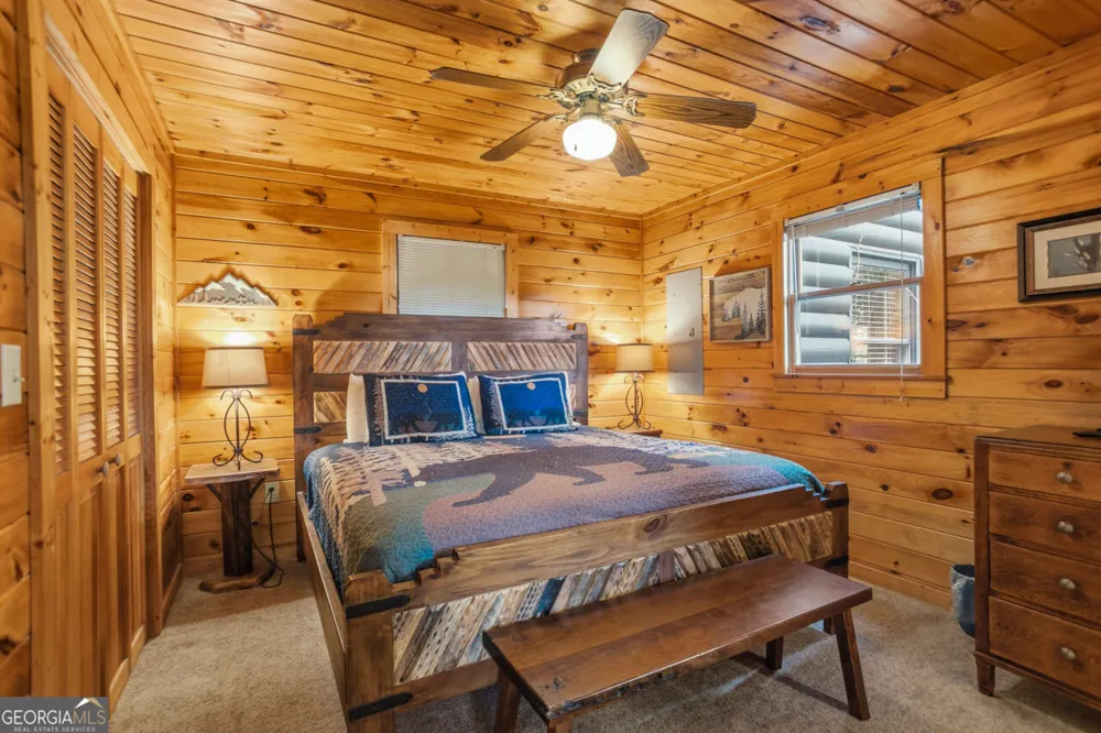 142 Oak Hill DR Mineral Bluff, GA 30559