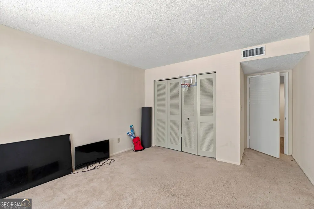 27 Doranne CT SE Smyrna, GA 30080