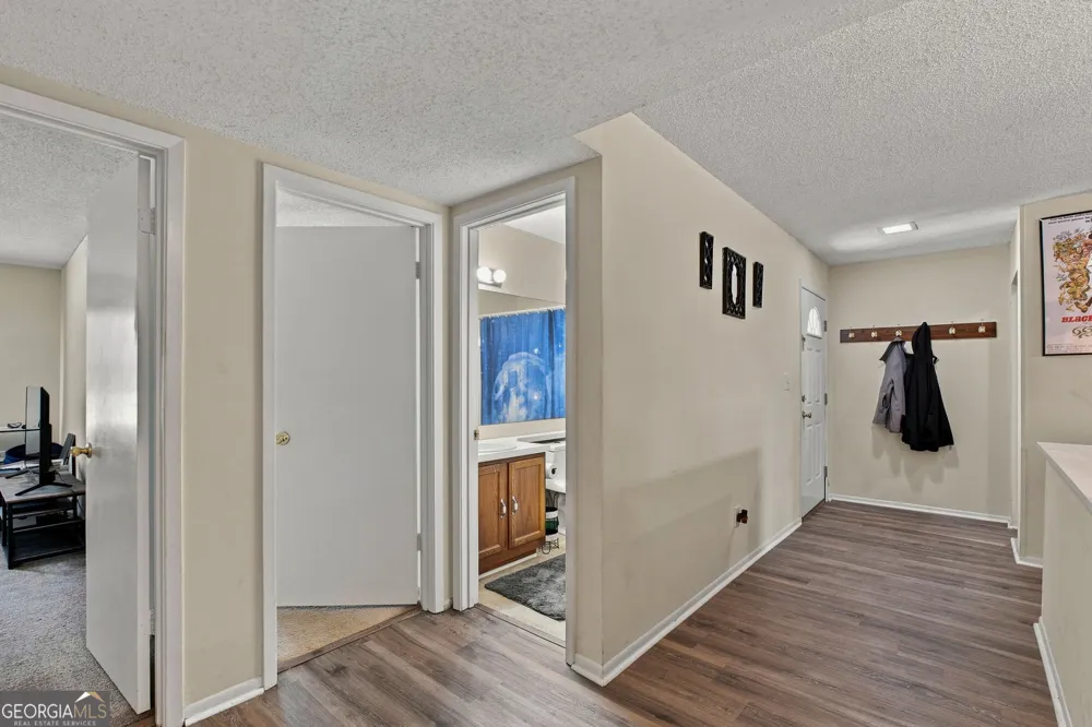 27 Doranne CT SE Smyrna, GA 30080