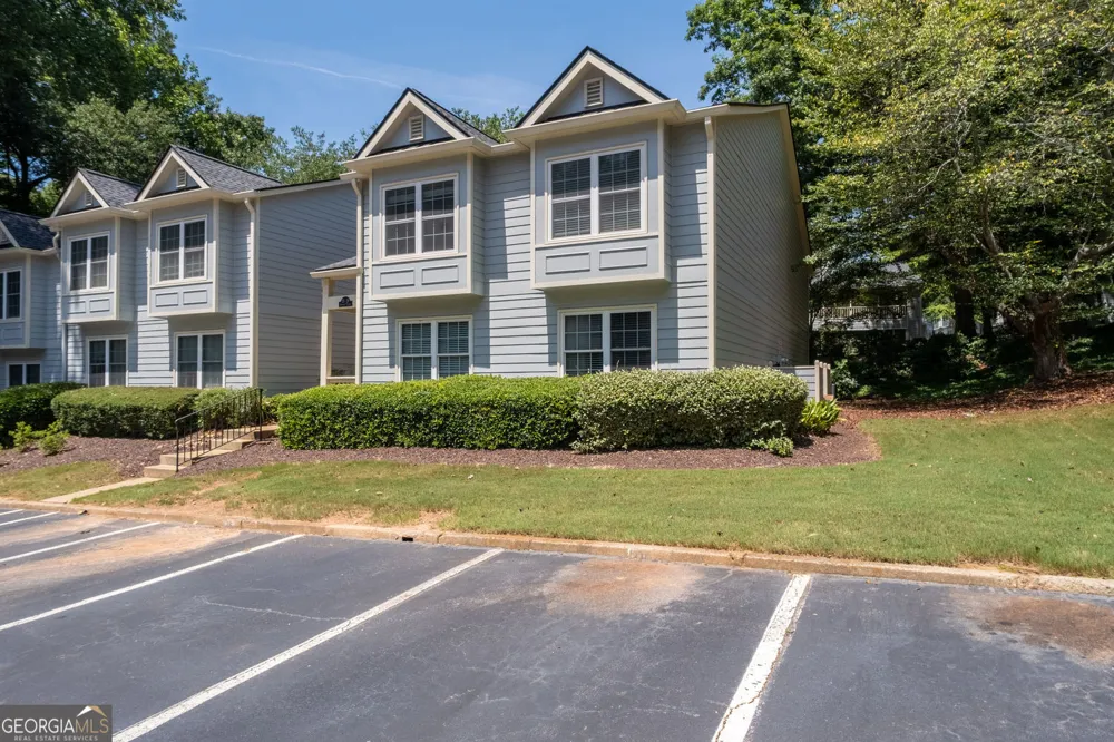 27 Doranne CT SE Smyrna, GA 30080