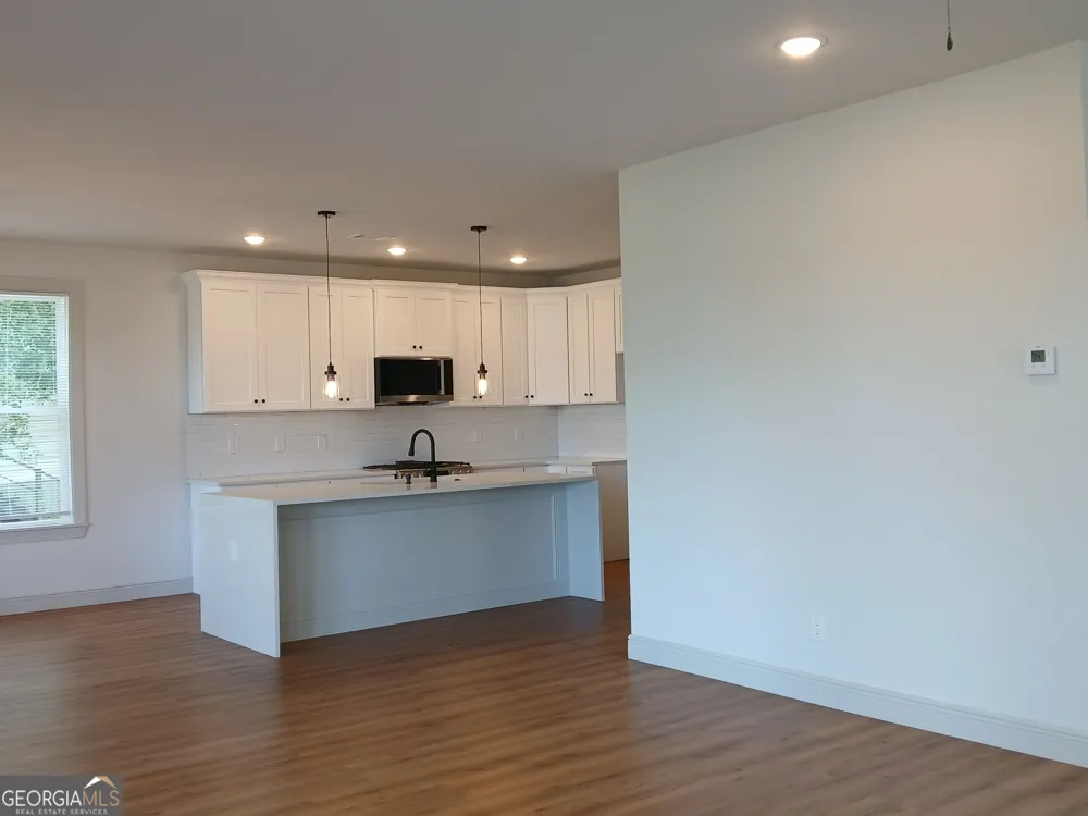 245 Lakeview DR Locust Grove, GA 30248
