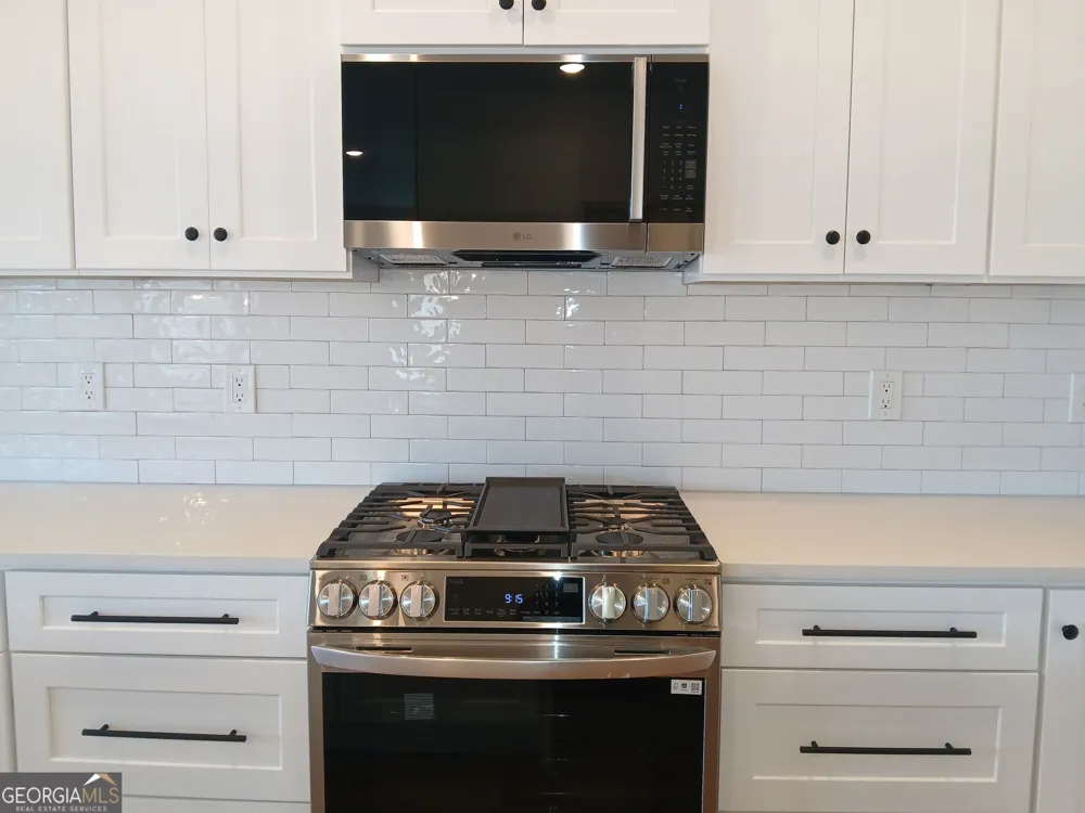 245 Lakeview DR Locust Grove, GA 30248