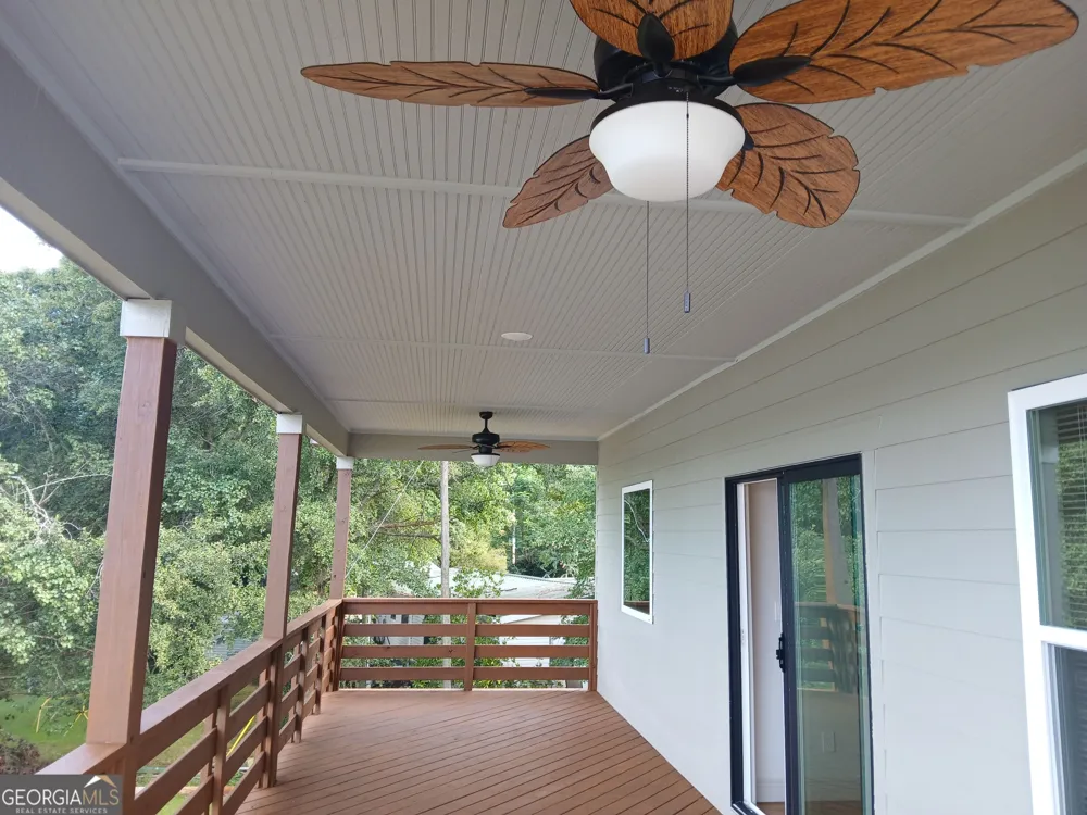 245 Lakeview DR Locust Grove, GA 30248
