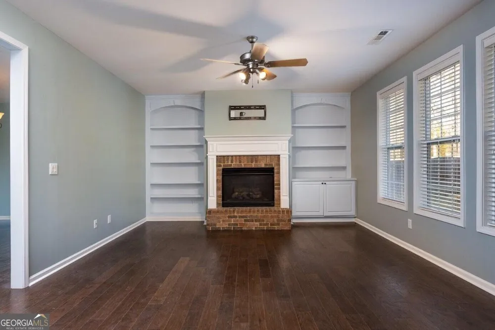 345 Revolution DR Peachtree City, GA 30269