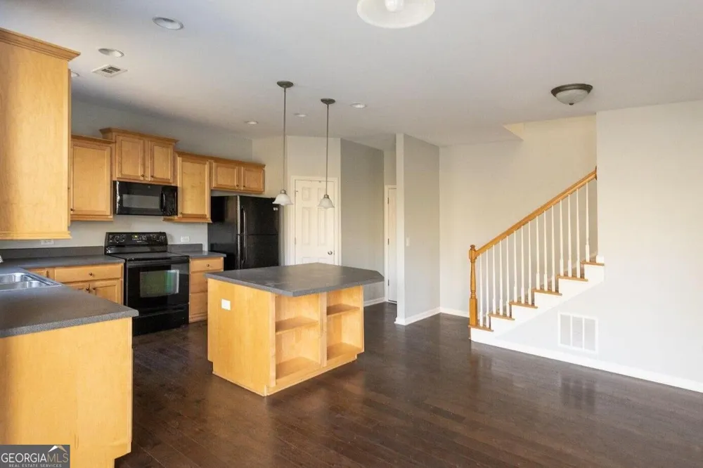 345 Revolution DR Peachtree City, GA 30269