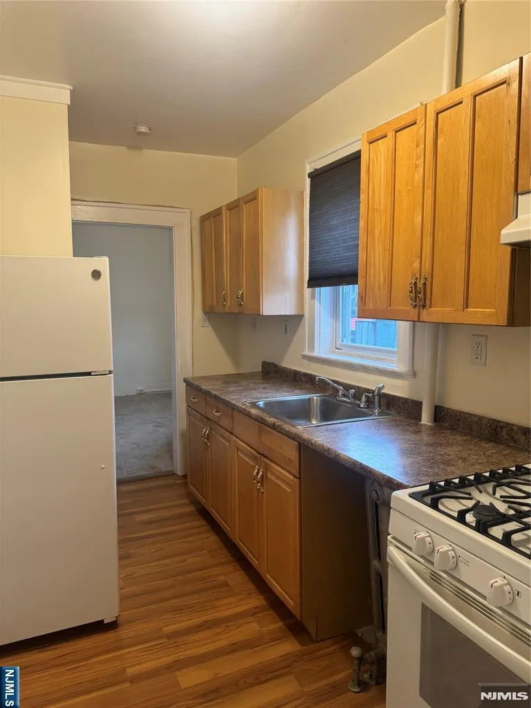 100 Washington Avenue 3 Bergenfield, NJ 07621
