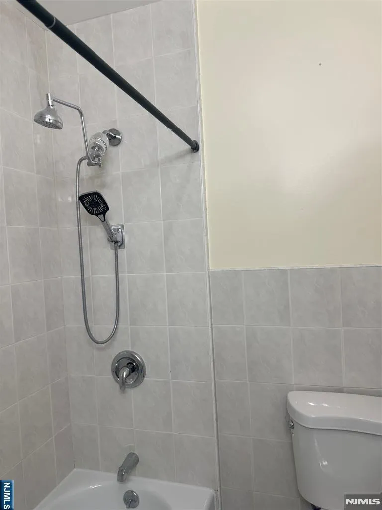 100 Washington Avenue 3 Bergenfield, NJ 07621