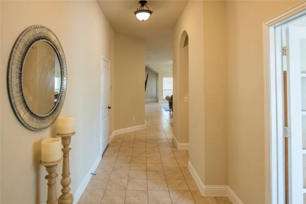1305 Starlight Avenue Aubrey, TX 76227