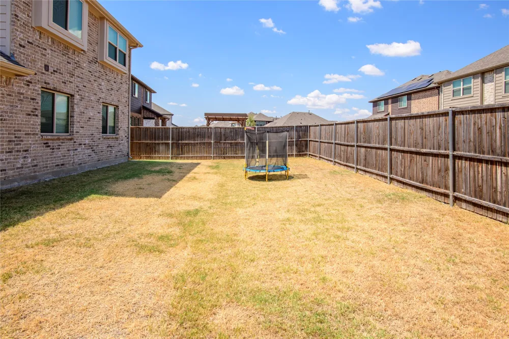 1305 Starlight Avenue Aubrey, TX 76227