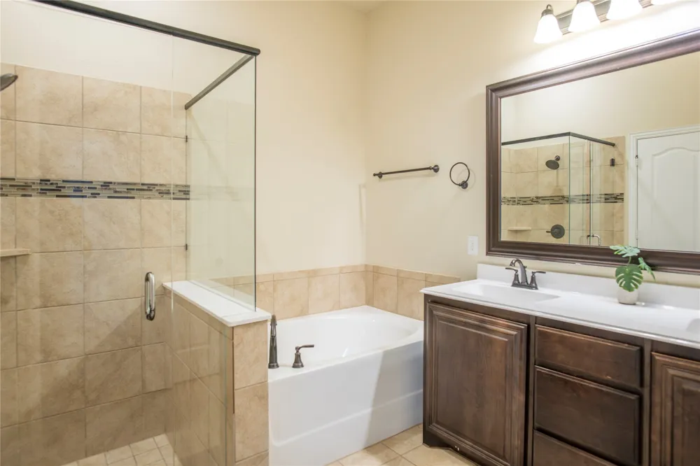 1305 Starlight Avenue Aubrey, TX 76227