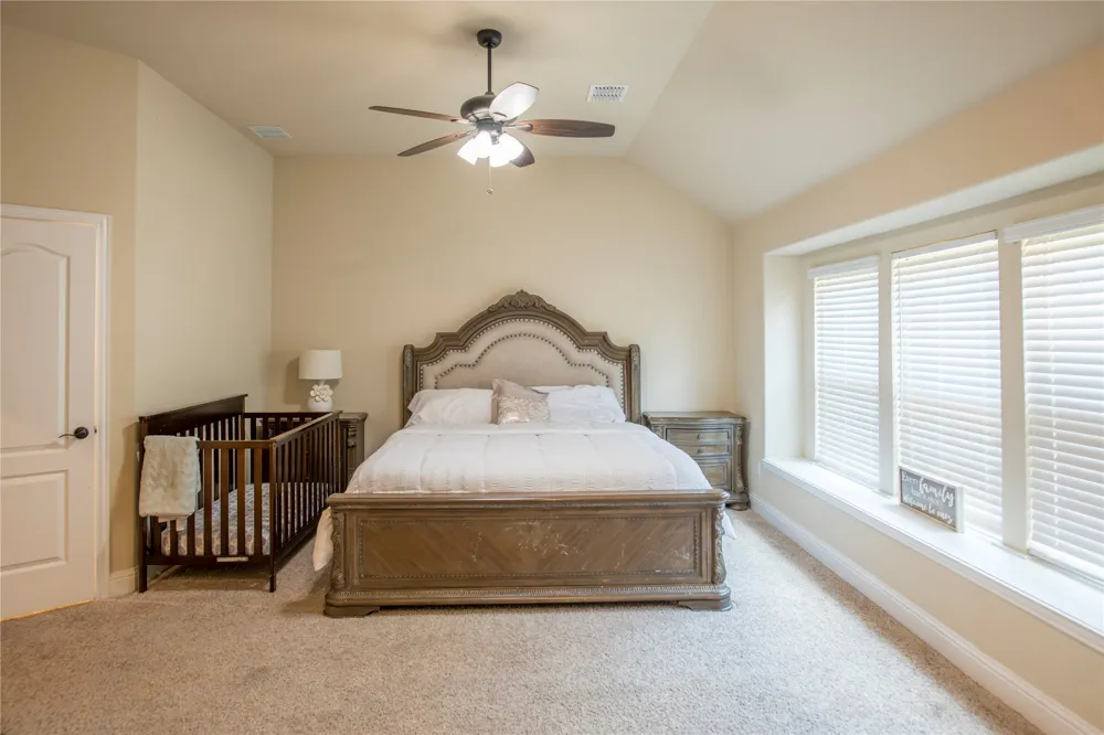1305 Starlight Avenue Aubrey, TX 76227