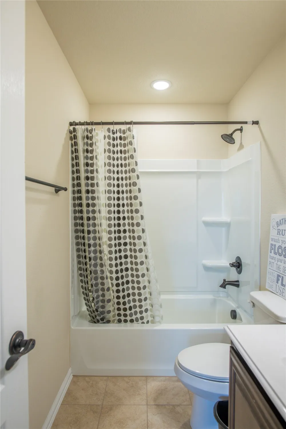 1305 Starlight Avenue Aubrey, TX 76227