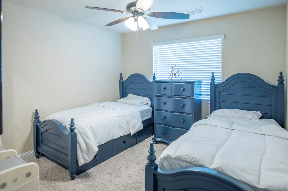 1305 Starlight Avenue Aubrey, TX 76227