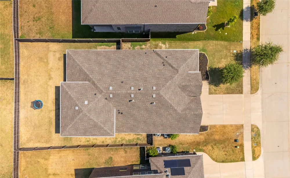 1305 Starlight Avenue Aubrey, TX 76227