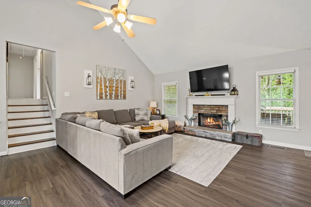 122 Brookhaven LN Canton, GA 30114