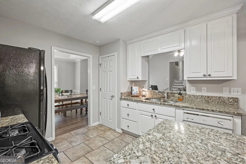 122 Brookhaven LN Canton, GA 30114
