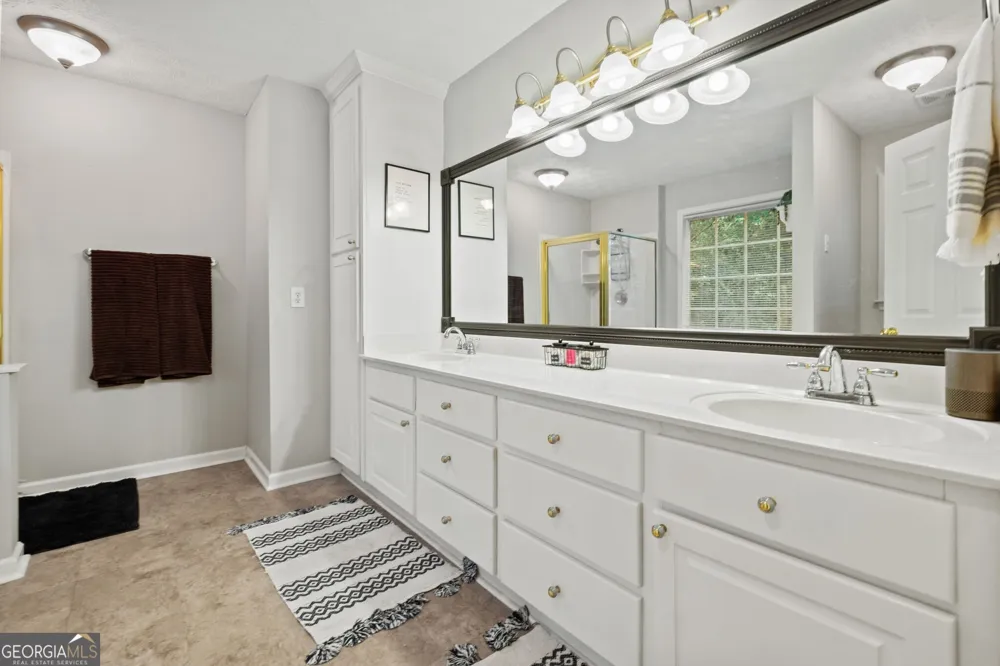 122 Brookhaven LN Canton, GA 30114