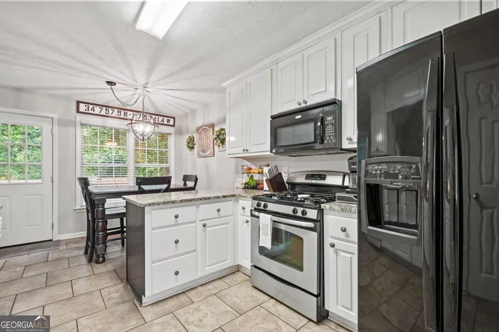 122 Brookhaven LN Canton, GA 30114